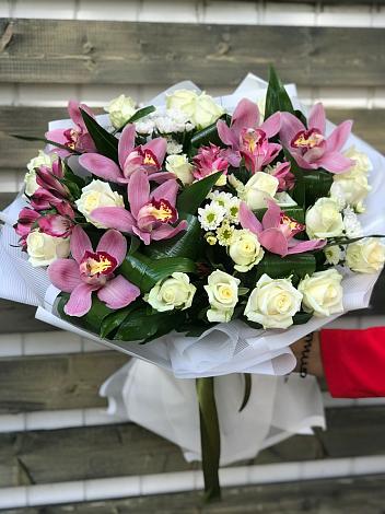 Букет цветов из: Розы и Хризантемы в Боброве