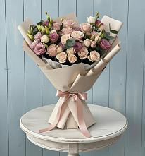 Букет цветов из:  Розы и Лизиантусы в Боброве