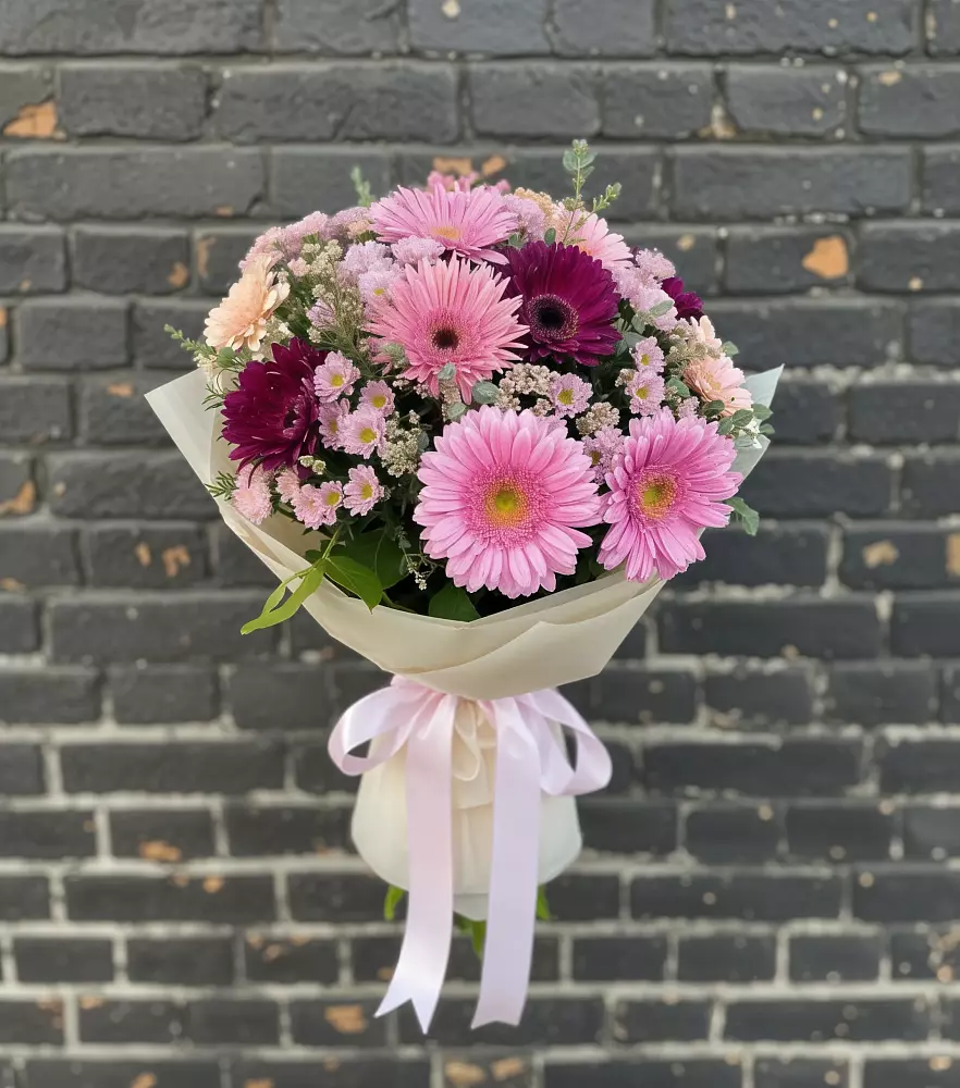 Букет цветов из: Герберы и Хризантемы в Боброве