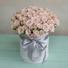 Цветочная композиция из Розы в шляпной коробке в Боброве