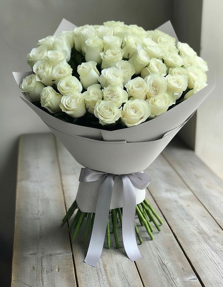 Букет 35 Белых роз в Боброве
