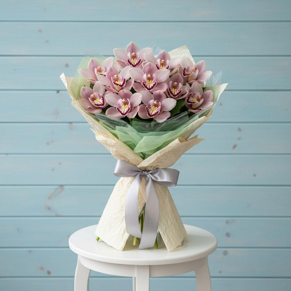 Букет цветов из: Орхидеи и Розы в Боброве