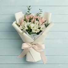 Букет цветов из:  Альстромерии в Боброве