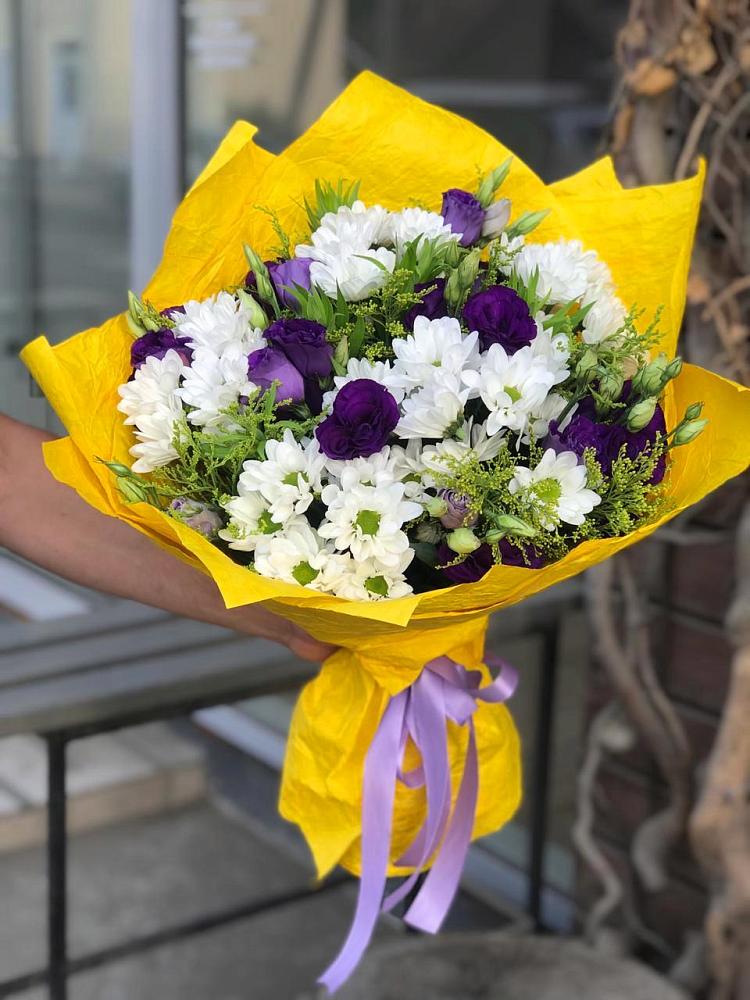 Букет цветов из: Ирисы, Хризантемы и Ромашки в Боброве