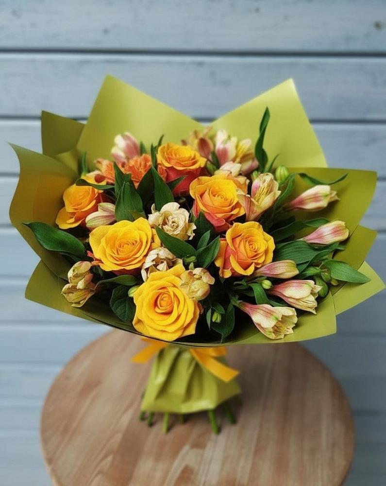 Букет цветов из: Альстромерии и Розы в Боброве