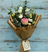 Букет цветов из:  Розы и Лизиантусы в Боброве