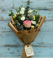Букет цветов из:  Розы и Лизиантусы в Боброве