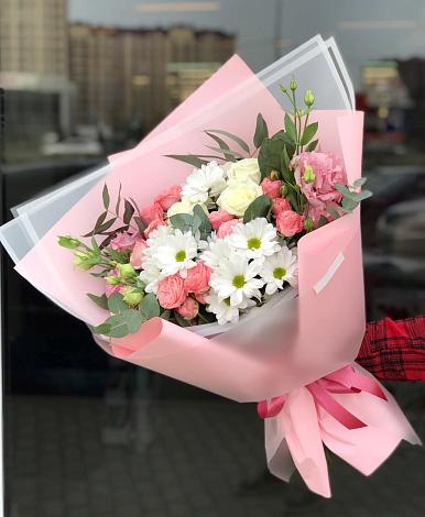 Букет цветов из: Розы, Лизиантусы и Хризантемы в Боброве