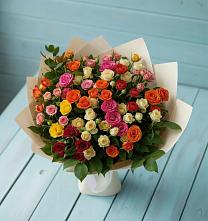 Букет Микс из разноцветных кустовых роз в Боброве