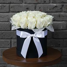 Цветочная композиция из Розы в шляпной коробке в Боброве