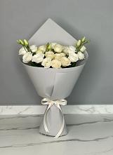 Букет цветов из:  Розы и Лизиантусы в Боброве